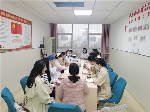 妇产第二党支部集体学习1.jpg